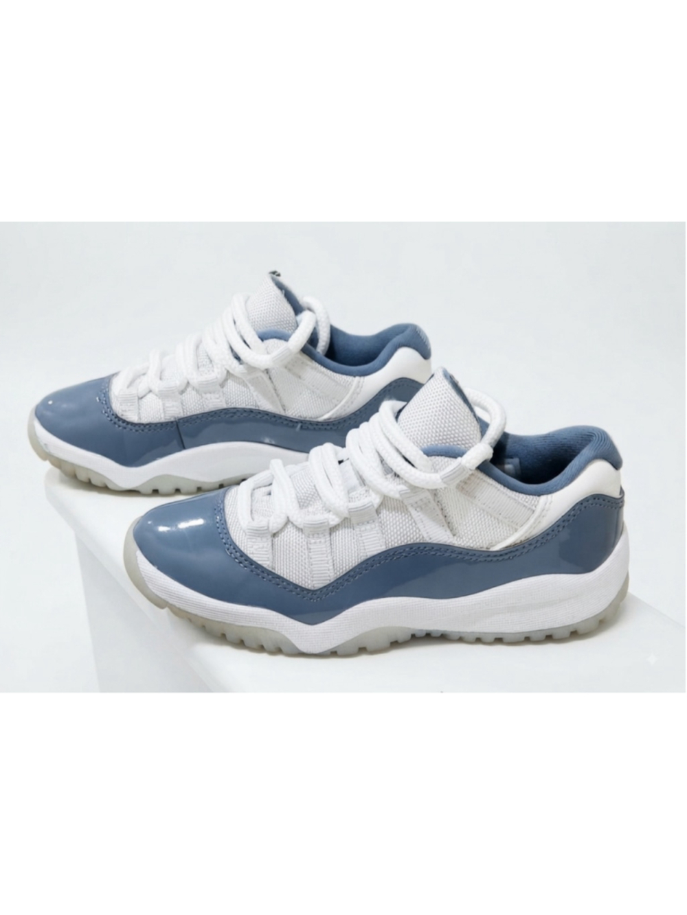 Nike Air Jordan 11 Retro Low
Diffused Blue PS Kids FV5116-104
Size 12C